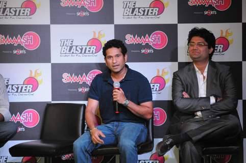 Sachin Tendulkar celebrated his 40th Birthday with Fans at Smaaash