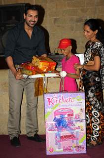 John Abraham celebrate World Wish Day