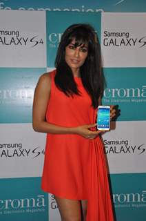 Chitrangada Singh Launch Samsung S4