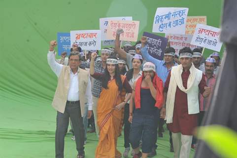 Govind Namdeo, Gracy Singh, Rajpal Yadav & Ravi Kissen at Mahurat of Janta Vs Janardhan