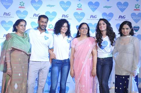 Celebs at P&G 'Thank you mom'