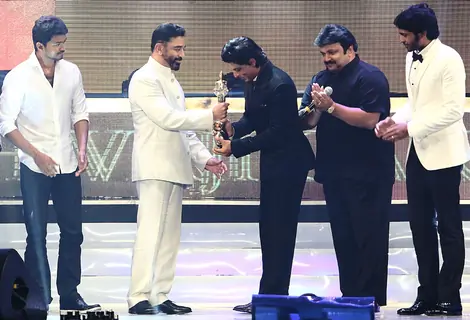 Shah Rukh Khan was conferred with Chevalier Sivaji Award