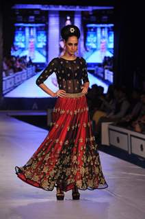 Sameera Reddy walks for designer Neeta Lulla at the grand Finale of Rajasthan Fashion Week