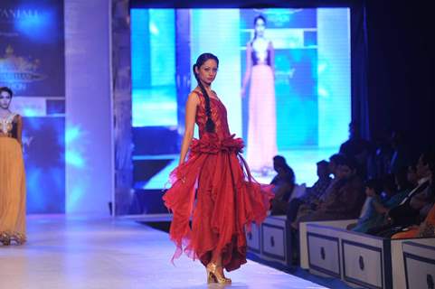 Miss India 2013 Navneet Kaur Dhillon walks for designer Shivangee Sharma at Rajasthan Fashion Week