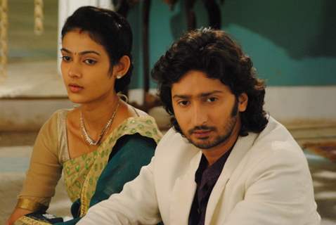 Kunal Karan Kapoor and Aakanksha Singh as Mohan and Megha in Na Bole Tum Na Maine Kuch Kaha Season 2