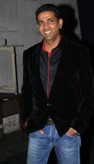 Anu Ranjan hosted a special show of Writer / Director Paritosh Painter's brilliant stand up comedy 'Women Decoded' at Rangsharda, Bandra