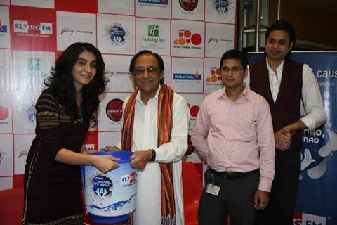 Ustad Ghulam Ali dedicates his Ek Ehsaas concert to the Maharashtra Draught fund