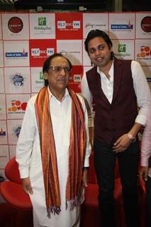 Ustad Ghulam Ali dedicates his Ek Ehsaas concert to the Maharashtra Draught fund