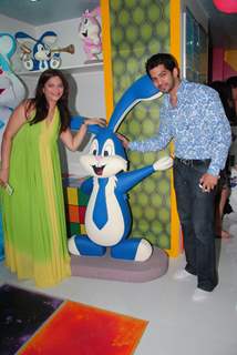 Suhana Sinha and  Amit Tandon’s “Play Around” opening was a rocking affair