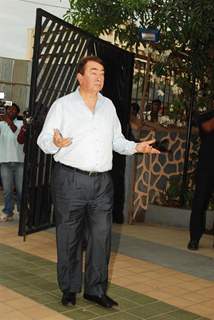 Randhir Kapoor attend actress Jiah Khan condolence meet in Mumbai