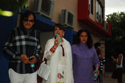 Sanjay Khan with wife Zarine Khan attend actress Jiah Khan condolence meet in Mumbai