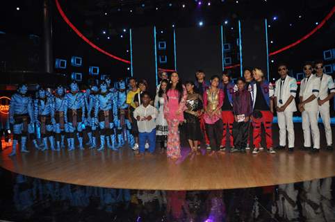 Film Ghanchakkar Promotion onsets of Star Plus Show Indias Dancing Superstars