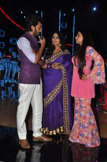 Film Ghanchakkar Promotion onsets of Star Plus Show Indias Dancing Superstars