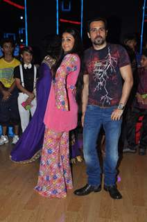 Film Ghanchakkar Promotion onsets of Star Plus Show Indias Dancing Superstars