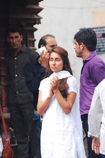 Bollywood Celebrities attend Priyanka Chopra's father's funeral