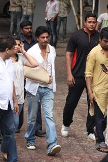 Shahrukh Khan attend Priyanka Chopra's father's funeral
