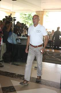 Bollywood Celebrities attend condolence meet of Priyanka Chopra's father Ashok Chopra