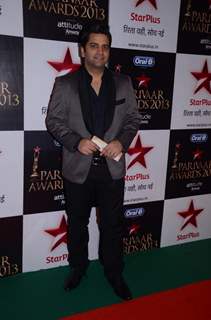 Kunal Kapoor at Star Parivaar Awards 2013