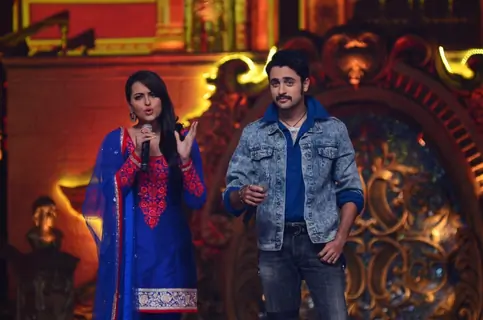 Sonakshi Sinha and Imran Khan at Star Parivaar Awards 2013