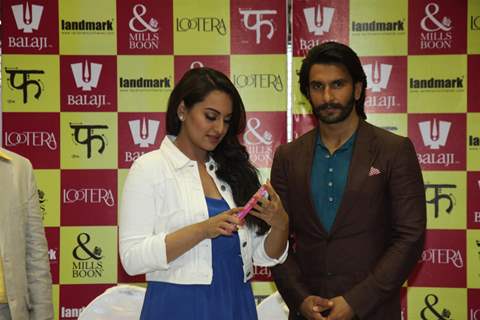 Ranveer Singh and Sonakshi Sinha launch Mills and Boon Lootera Novels pack