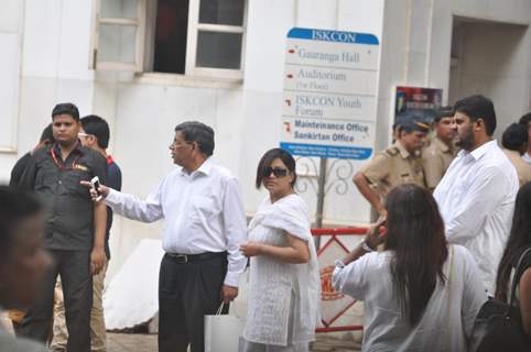 Priyanka Chopra's Father Shok Sabha at Hare Rama Hare Krishna Mandir