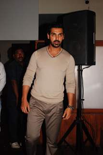 John Abraham announces fitness franchise with David Haye