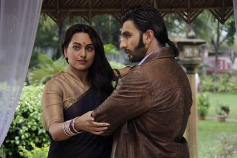 Ranveer Singh and Sonakshi Sinha On the sets of Uttaran to promote the film Lootera