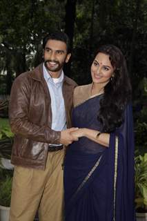 Ranveer Singh and Sonakshi Sinha On the sets of Uttaran to promote the film Lootera