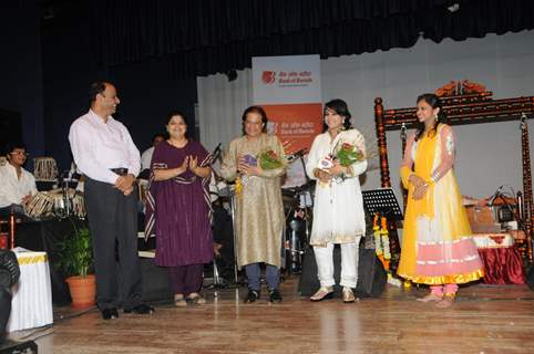 Ehsaas-E-Ghazal , The Sufiyana Sifu wajdaan ghazal show by Singer Pooja Gaitonde was organised