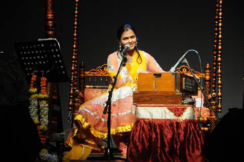 Ehsaas-E-Ghazal , The Sufiyana Sifu wajdaan ghazal show by Singer Pooja Gaitonde was organised