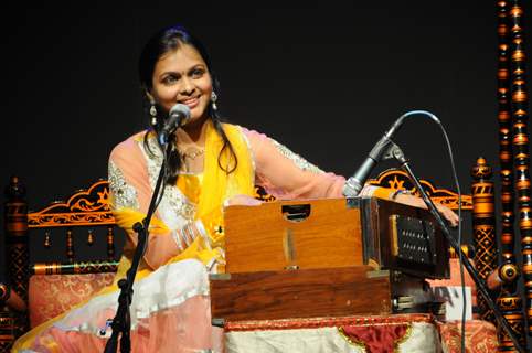 Ehsaas-E-Ghazal , The Sufiyana Sifu wajdaan ghazal show by Singer Pooja Gaitonde was organised