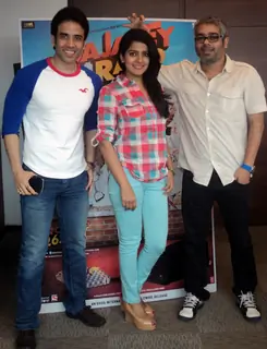 Tusshar, VIshaka Singh & Director Shashant A Shah Promote Bajatey Raho