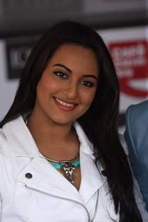 Sonakshi Sinha & Ranveer Singh gesture during the promotion of film Lootera