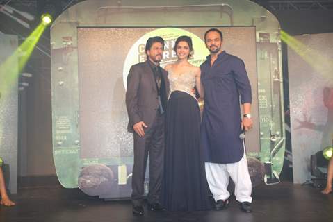 Shah Rukh Khan, Deepika Padukone at film Chennai Express music launch