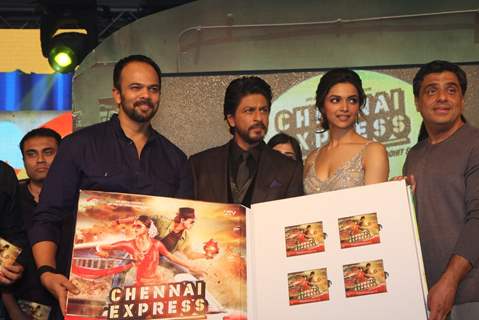 Shah Rukh Khan, Deepika Padukone at film Chennai Express music launch