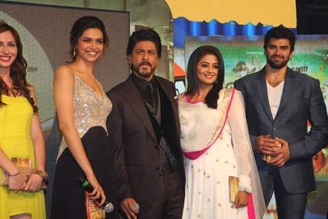 Shah Rukh Khan, Deepika Padukone at film Chennai Express music launch