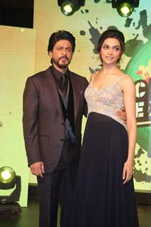 Shah Rukh Khan, Deepika Padukone at film Chennai Express music launch