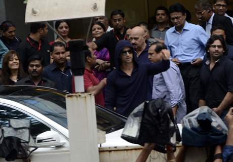 Hrithik Roshan discharged from a suburban hospital