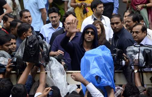 Hrithik Roshan discharged from a suburban hospital