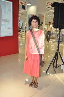 Kiran Rao posed for Film Ship of Theseus Promotion on Reliance Digital