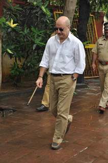 Anupam Kher at Bollywood legend Pran's final journey