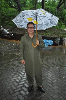 Vinay Pathak at Film Bajaate Rahoo Promotion on the set of CID