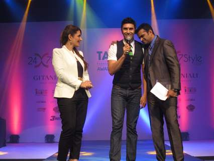 Pria Karatia,Sandip Soparkar,Siddharth Kanan at Sandip Soparrkar Awarded stylish dance choreographer