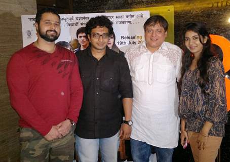 Sufi singer Mudasir Ali, Amol Kolhe, Manoj Joshi and Shailey Bidwaiker at Premier of film Rannbhoomi