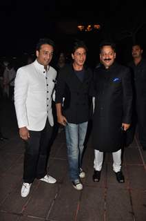 Salman Khan, Shahrukh Khan at Minister Mr.Baba Siddique's Iftar Party