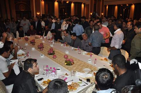 Salman Khan, Shahrukh Khan at Minister Mr.Baba Siddique's Iftar Party