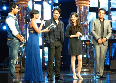 Cast promotes film Bajatey Raho on the set of Indian Idol Junior