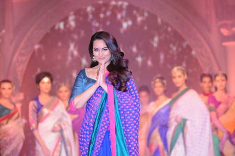 Sonakshi Sinha walked the ramp for Rajguru Fashion Parade