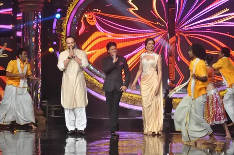 Film Chennai Express Promotion at Indina Idol Junior Set