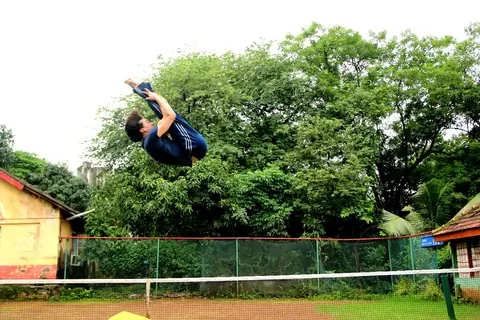 Tiger Shroff performing daredevil stunts